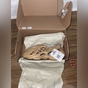 Yeezy Foam Runner ‘ochre